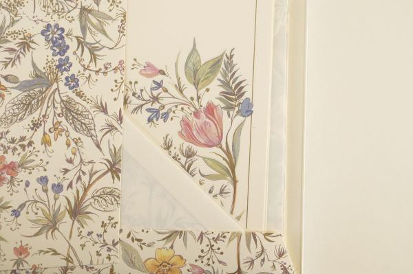 An exquisite gift - Primavera stationery set
